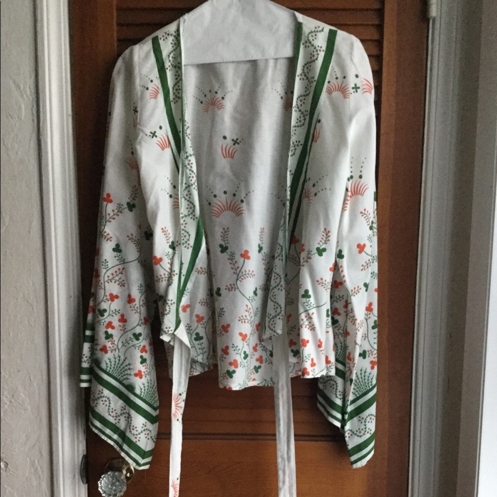 Y apparel usa wrap blouse